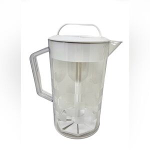 NEW PAMPERED CHEF QUICK STIR PITCHER